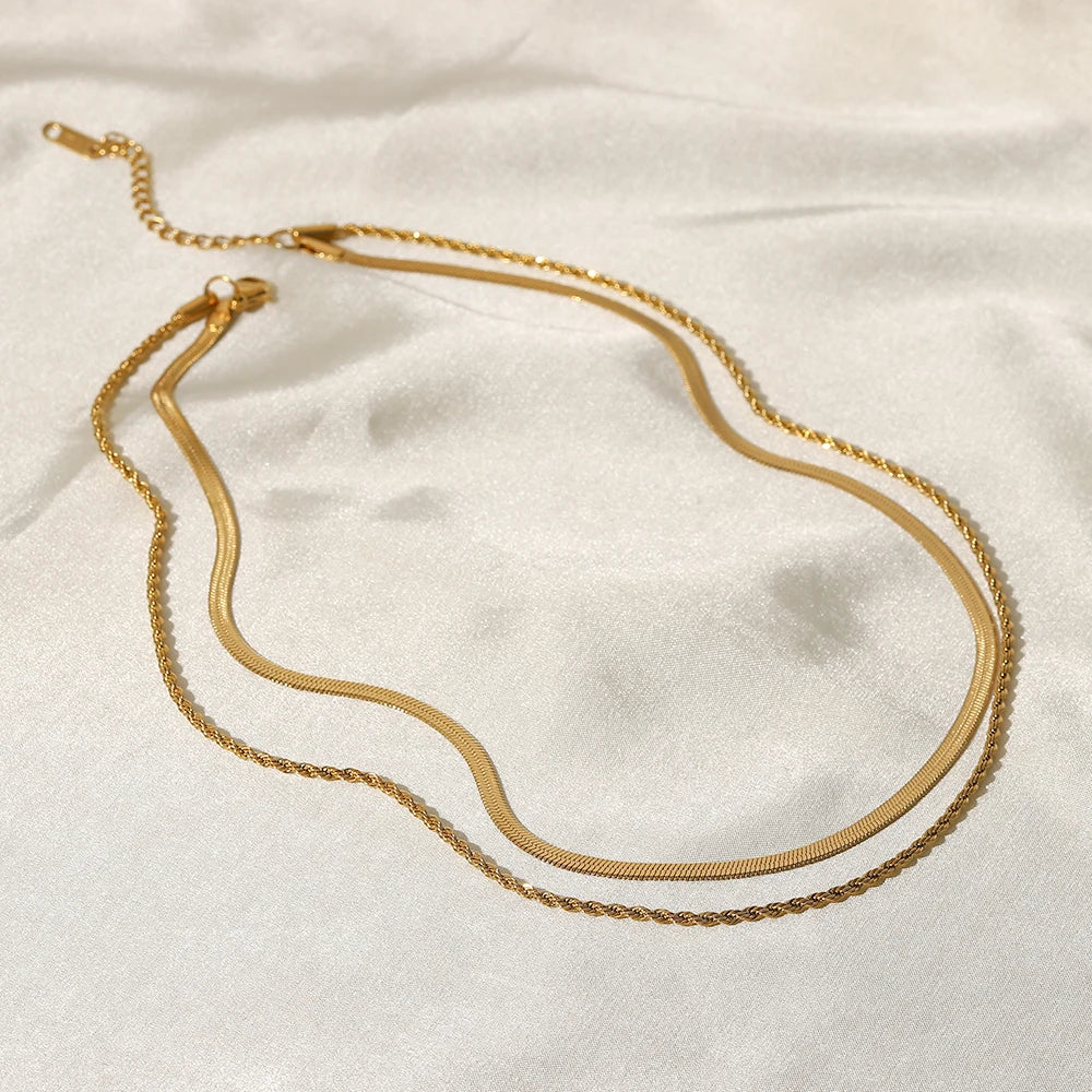 Golden Snake Chain Insect Pendant Necklace