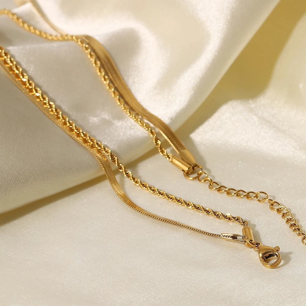 Golden Snake Chain Insect Pendant Necklace