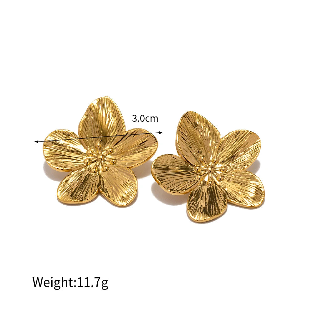 Elegant Bloom 18k Gold Plated Hypoallergenic Vintage Stud Earrings